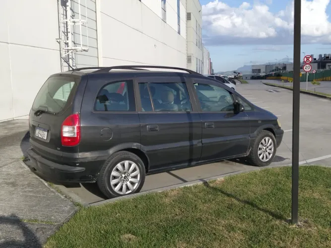 Chevrolet Zafira 2.0/ CD 2.0 8V MPFI 5P Mec. 2002