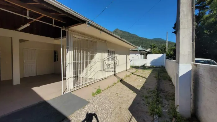 Casa para aluguel, 3 quartos, 2 vagas, Guarda do Cubatão - Palhoça/SC