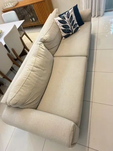 Sofá bege 2 lugares 2.20m