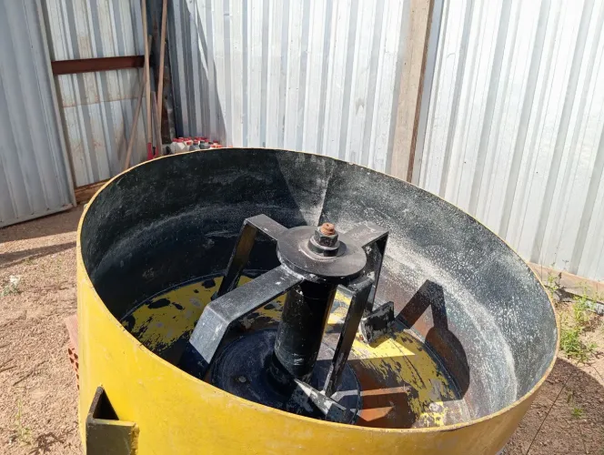 Vende se misturador de concreto