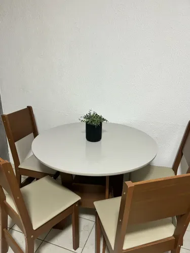 Mesa quatro cadeiras 