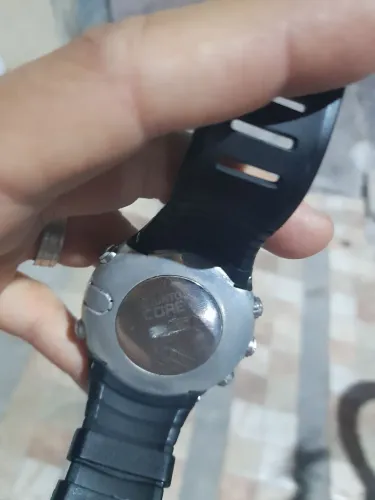Vendo um relógio da marca Core