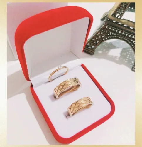 Par de Alianças Anatômicas Retas 6mm Ouro18K Banho + Solitário. Casamento - Promoção!