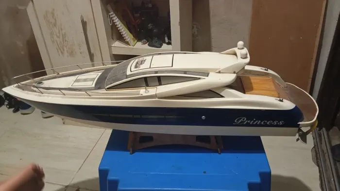 Lancha RC, nautimodelismo controle remoto 