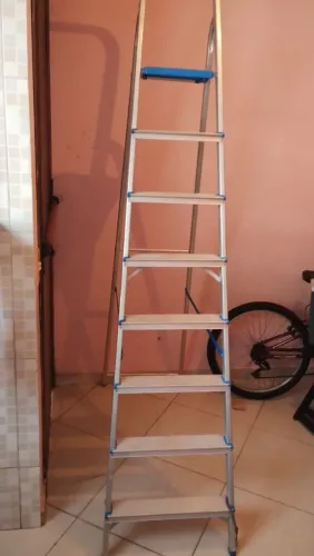 Escada de alumínio 