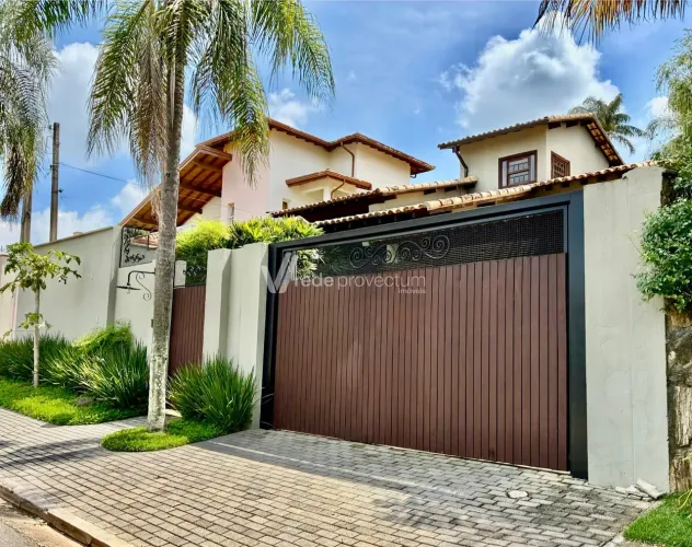 Venda, Condomínio San Conrado, 3 quartos sendo 1 suíte, piscina, churrasqueira, forno de p