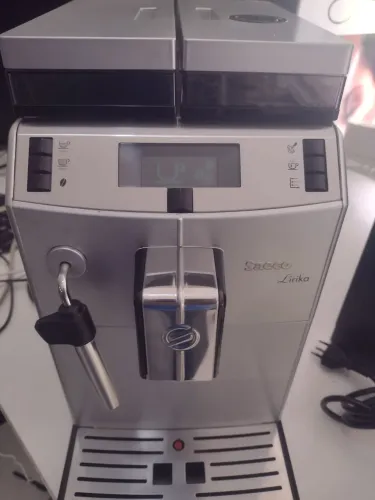Máquina de Café Expresso Saeco Lirika