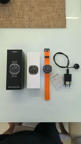 Samsung Galaxy Watch Ultra 47mm LTE Titanio Cinza com Prata Pulseira Laranja