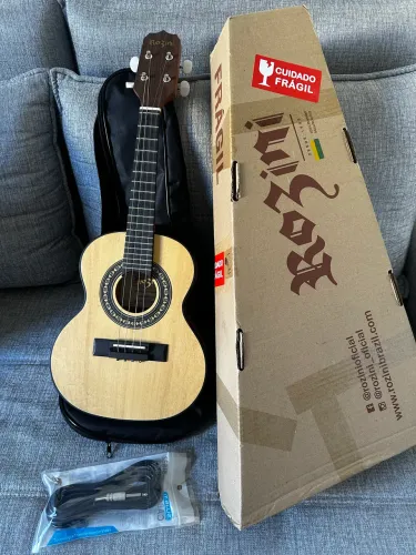 Cavaquinho acústico Rozini
