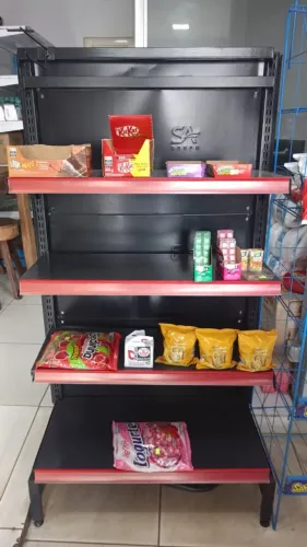 Gôndola em aço pequena