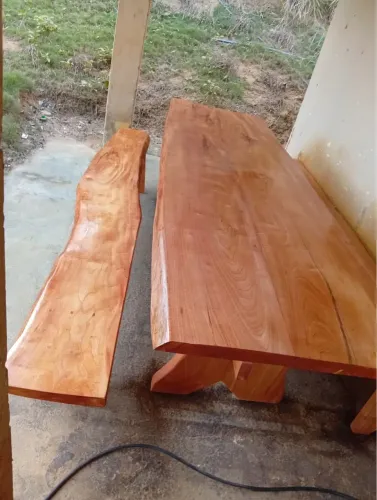 Mesa de madeira cedro rosa 