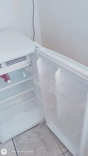 ? FRIGOBAR ELECTROLUX 122 LITROS - ESTADO DE NOVO - R$ 500,00 ?
