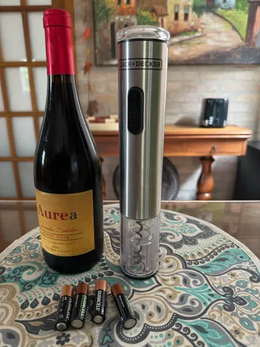 Abridor De Vinho Inox Black Decker a pilha usado