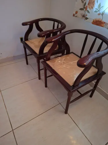 2 cadeiras antigas para sala.