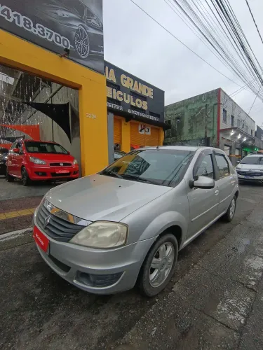 Renault Logan Expression Hi-flex 1.6 16V 4P AUT 2012