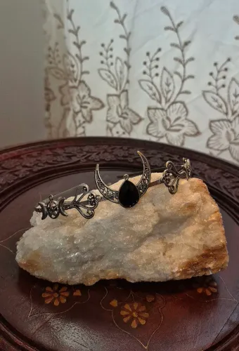 Tiara Circlete Meia Lua Cristal Witch