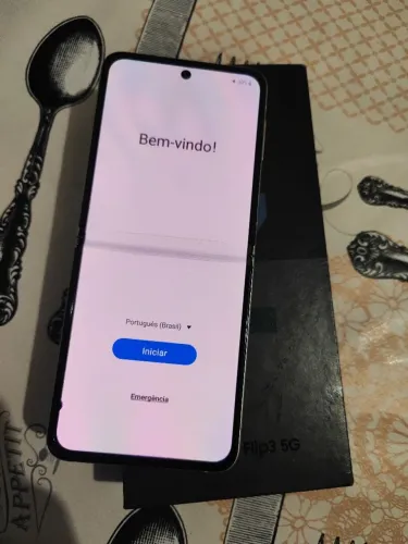 Z Flip 3 5g LER DESCRIÇÃO