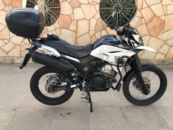 YAMAHA XTZ LANDER (vendo ou troco por moto de menor valor, torna da sua parte)