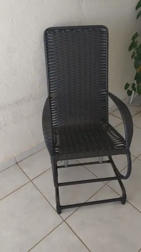 Cadeira de balanço de vime