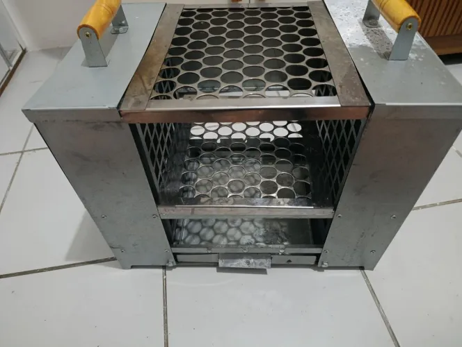 Churrasqueira sem fumaça montada