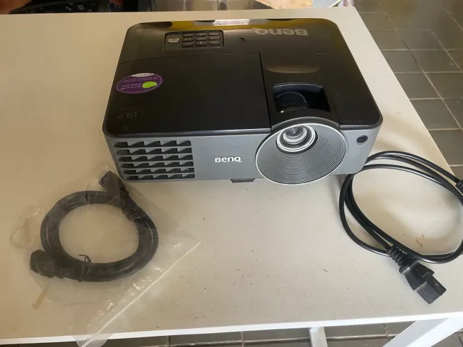 Projetor BENQ BLP Texas Instruments