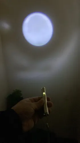 LINDA LANTERNA 3 EM 1 - LED FORTE, LASER E BLUE (NOVO)
