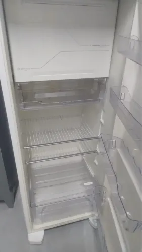 Geladeira Electrolux FrostFree 