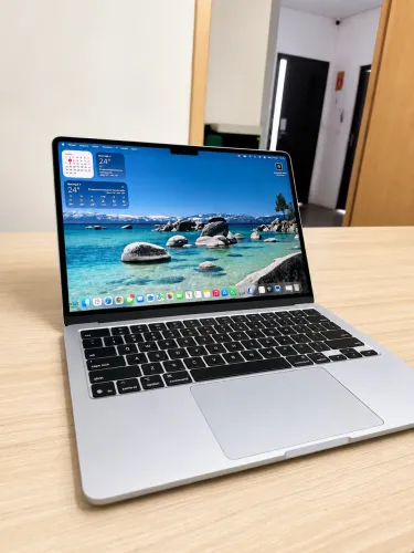 MacBook Air M4