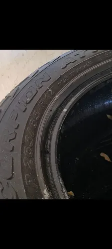Pneus em ótimo estado para Caminhonetes/SUV