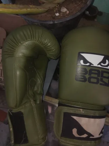 Luva de Box, Bad Boy Muay Thai
