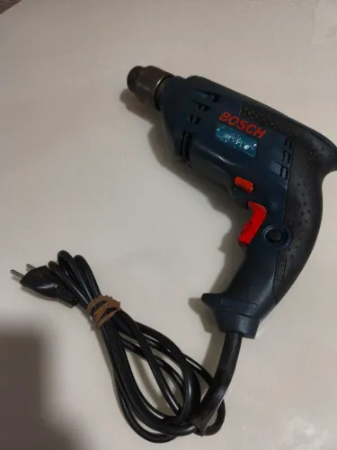 Furadeira de Impacto BOSCH Professional 700W 127V