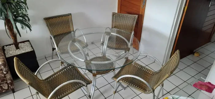 Conjunto Mesa e Cadeiras Fibra Sintética