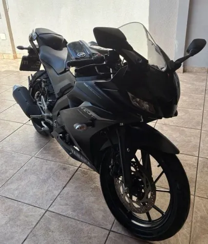R15 2025 ABS PRETA ÚNICO DONO