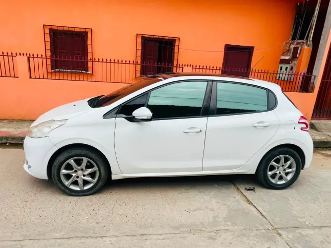Peugeot 208 Allure 1.5 Flex 8V 5P 2015