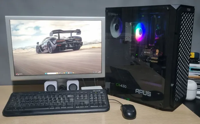 PC Office i7 + Monitor Apple Cinema Display 20'' + Gabinete Gamer RGB (TROCA POR CELULAR)