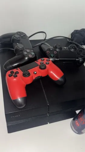 Ps4 + 3 controles