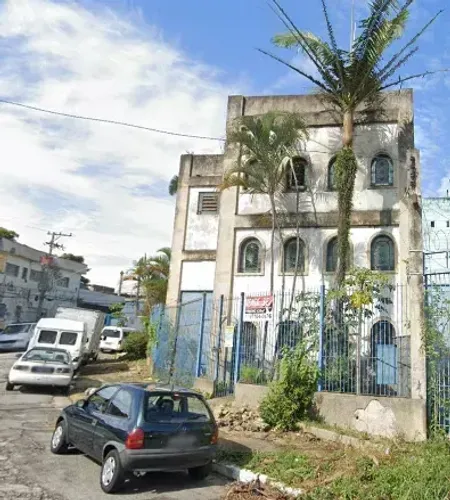 Galpão/Depósito/Armazém para aluguel tem 735 metros quadrados