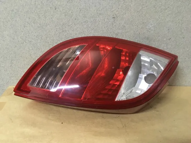 Lanterna Ford Ka