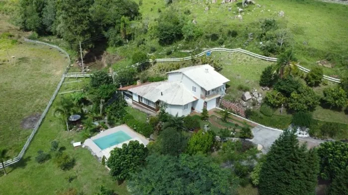 Sítio com 35000m2
