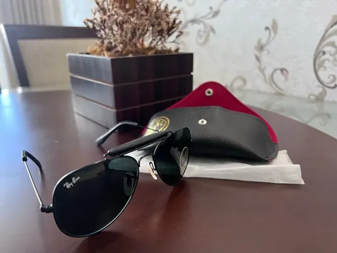 Óculos Ray Ban modelo aviador 