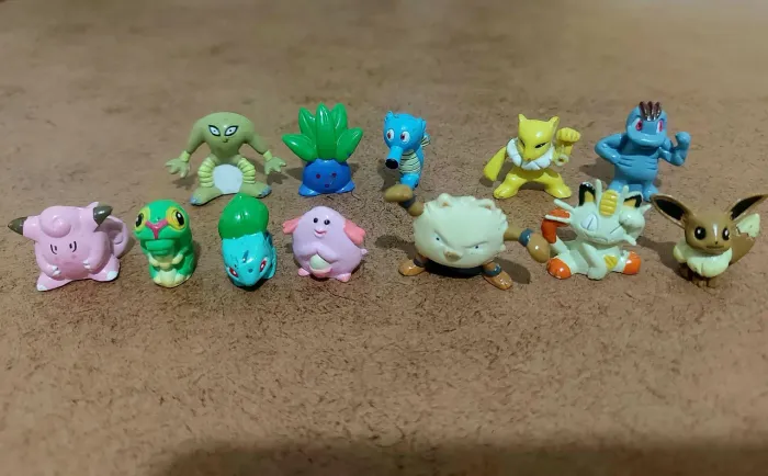 LOTE 12 MINIATURAS POKEMON CAÇULINHA ORIGINAIS