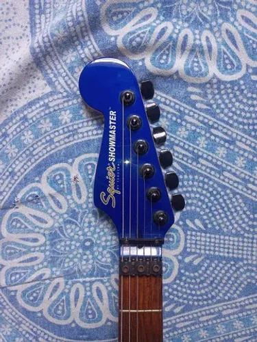 Guitarra Fender Squier Showmaster HSH Azul