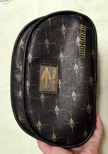 Necessaire Mormai Preta (R$ 60)