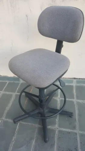 vendo cadeira de ascensorista ou bancada ou portaria