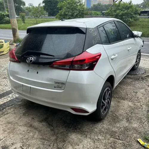 Sucata yaris hatch 2023 2024 venda de peças