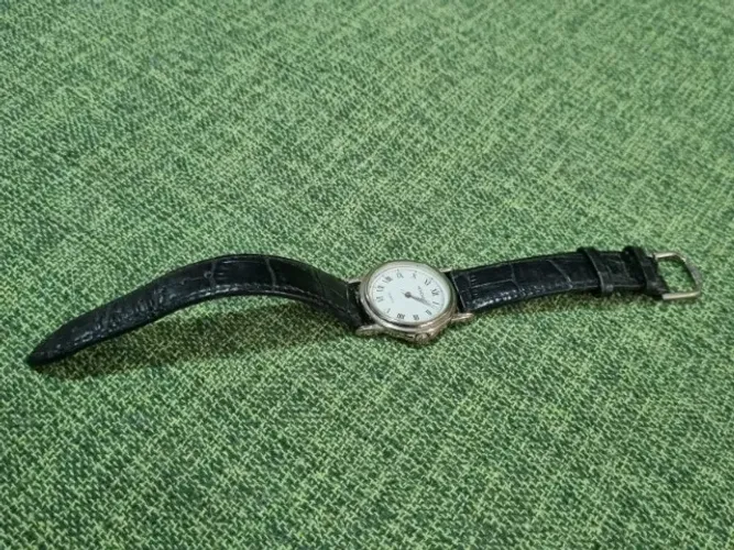 Relógio de pulso feminino Mondaine