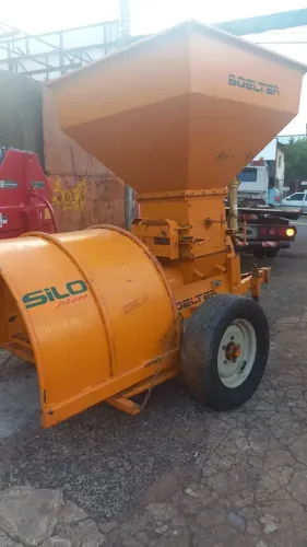 Silo press