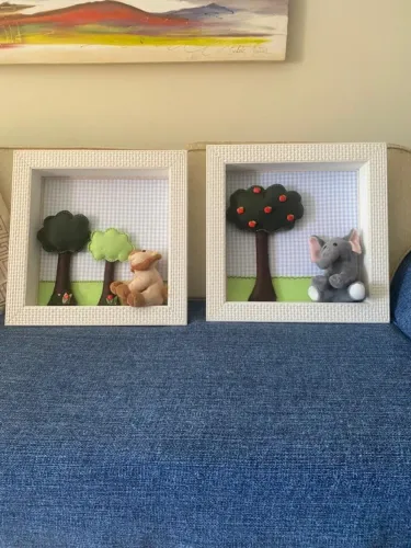 Dois quadros com tema - floresta