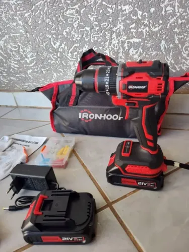 Furadeira Parafusadeira 2 Bateria 21v 3/8? Parafusadeira Profissional e Portátil? 2 bateri