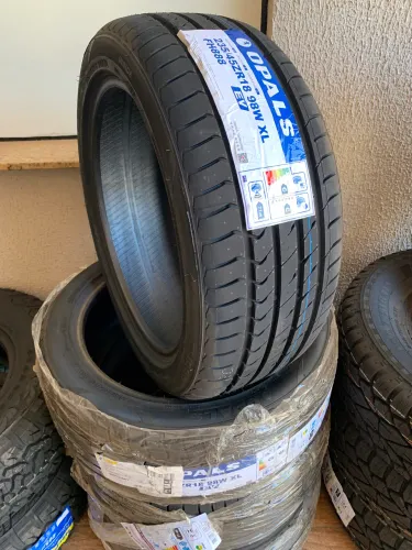 Pneus novos OPALS aro 18 medida 235 45 R18